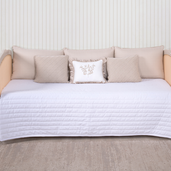 Kit Cama Auxiliar Algodão Pima – Enxoval 05 Peças Bordado e Acolhedor Bege