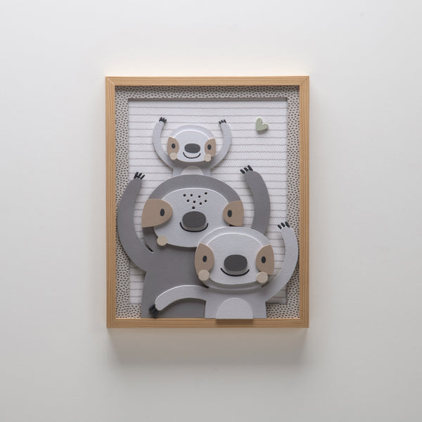 Quadro Decorativo Família Preguiça - Abraço da Savana